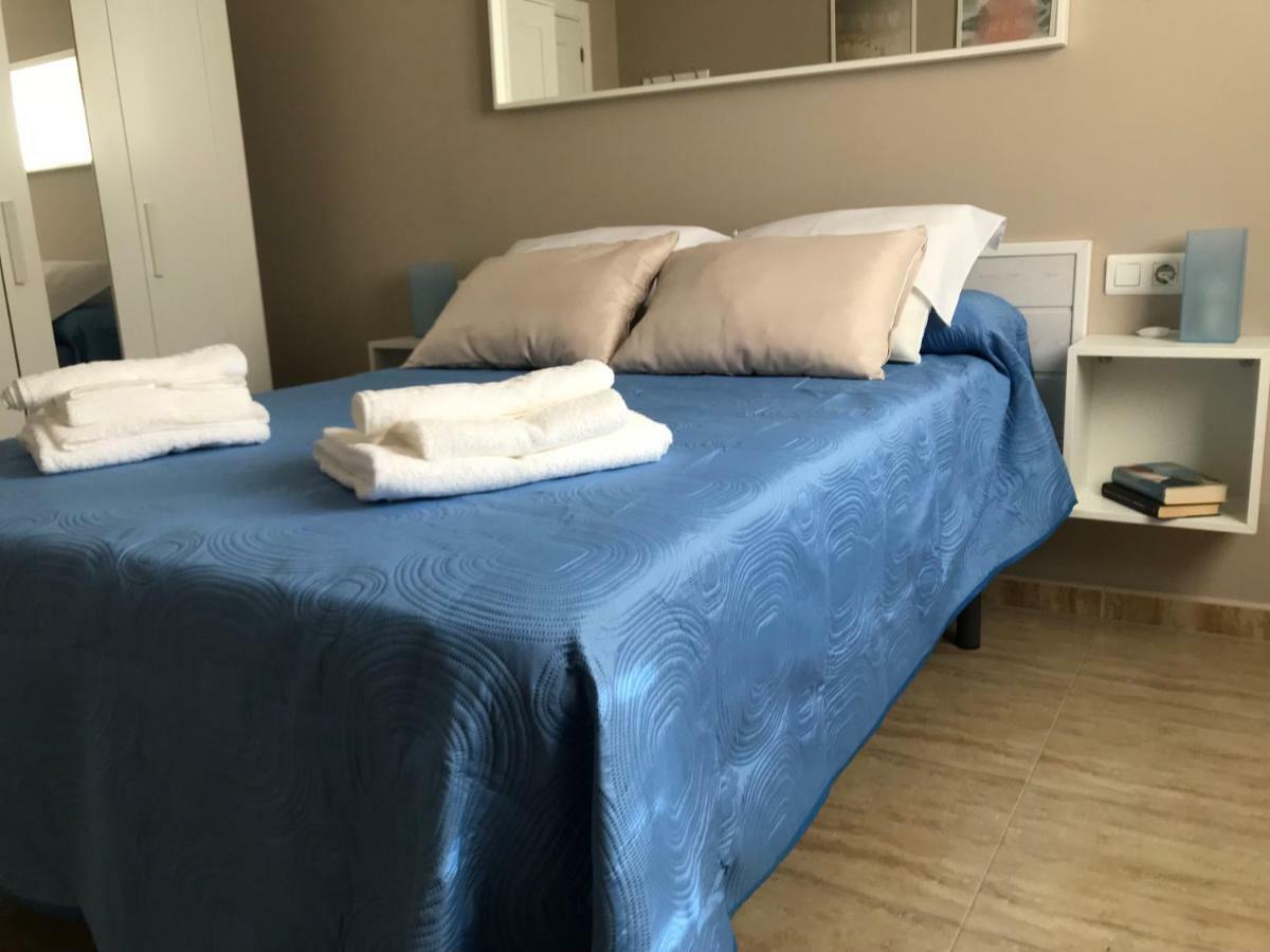 Apartamento Deluxe เบนัลมาเดนา ภายนอก รูปภาพ