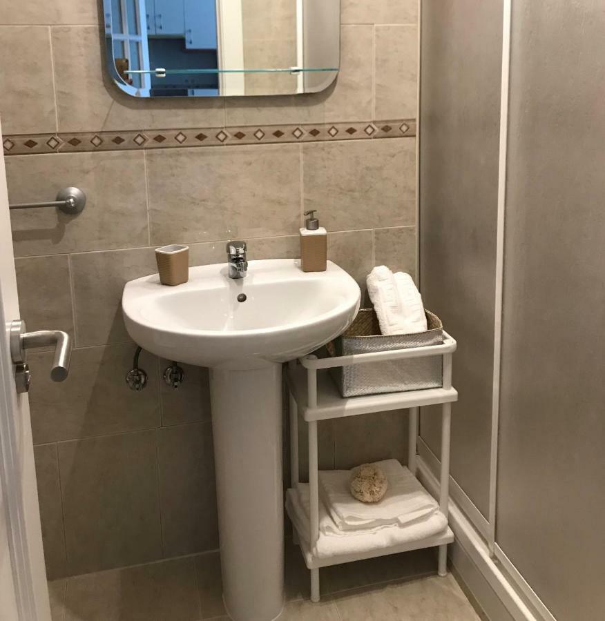 Apartamento Deluxe เบนัลมาเดนา ภายนอก รูปภาพ