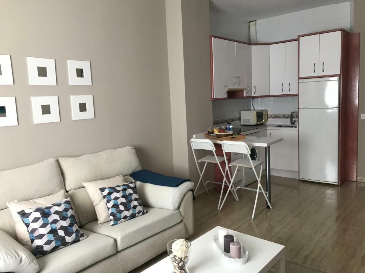 Apartamento Deluxe เบนัลมาเดนา ภายนอก รูปภาพ