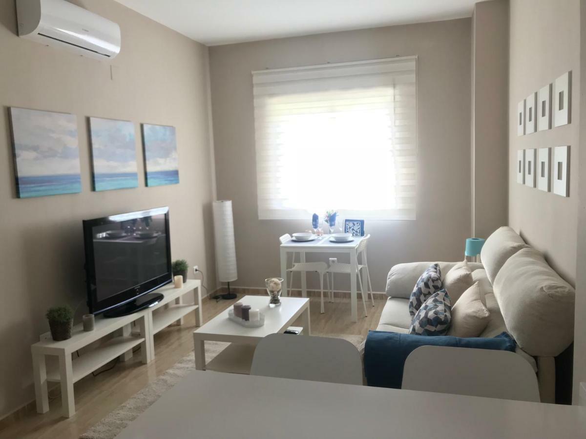 Apartamento Deluxe เบนัลมาเดนา ภายนอก รูปภาพ